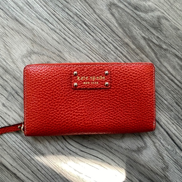 Kate Spade Red Leather Wellesley Neda Zip Around Clutch/Wristlet - Picture 1 of 7